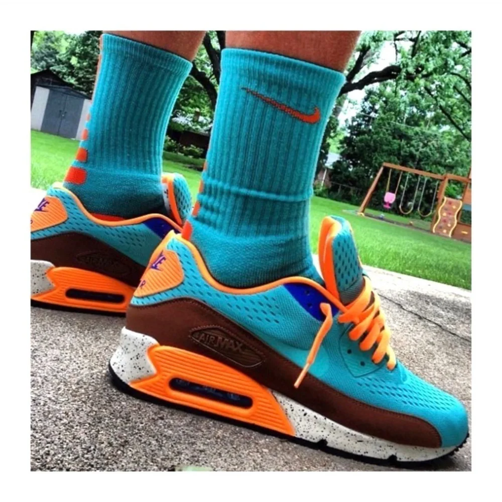 Nike Air 90 EM Beaches of Rio Color Block Sneaker in Blue with Orange
